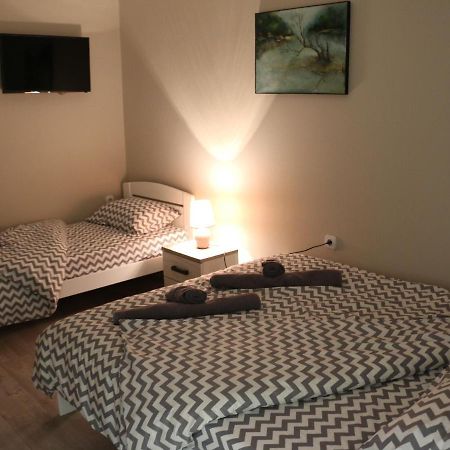 Apartman Petrov Donji Milanovac Exteriör bild