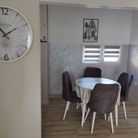 Apartman Petrov Donji Milanovac Exteriör bild