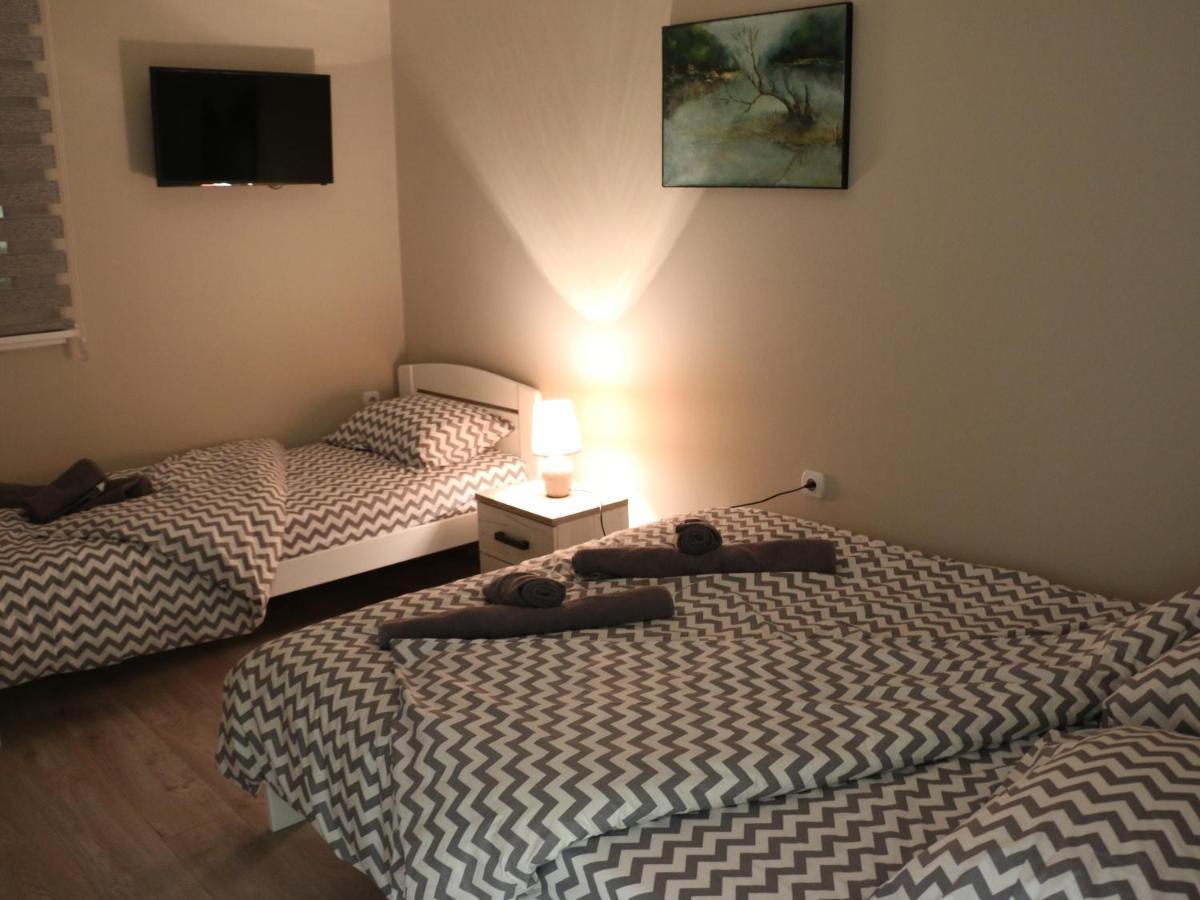 Apartman Petrov Donji Milanovac Exteriör bild