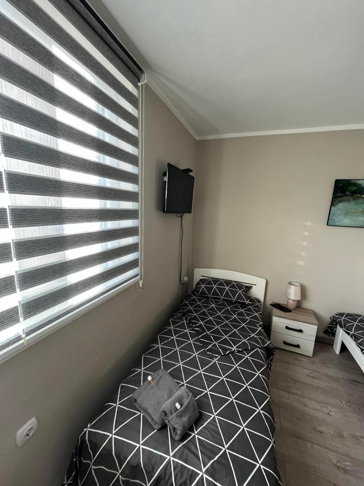 Apartman Petrov Donji Milanovac Exteriör bild