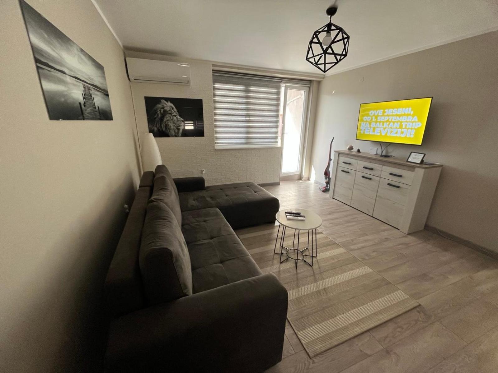 Apartman Petrov Donji Milanovac Exteriör bild