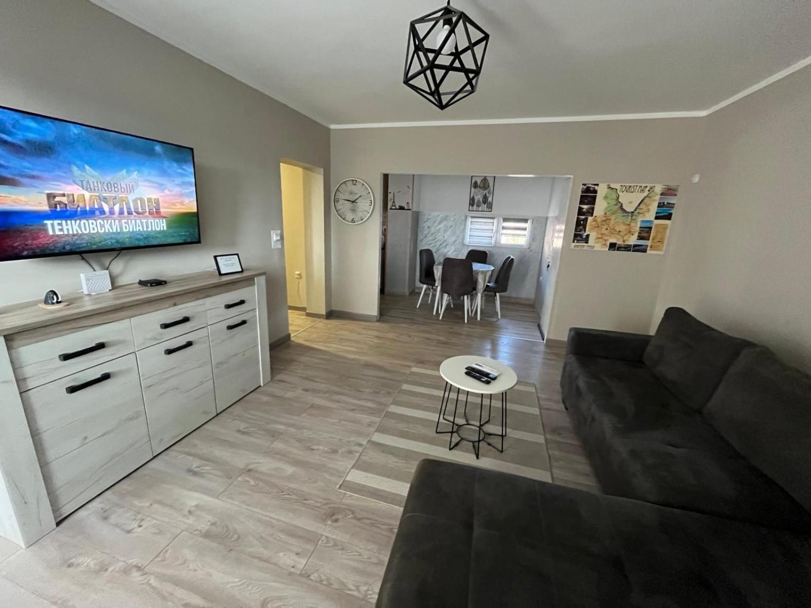 Apartman Petrov Donji Milanovac Exteriör bild
